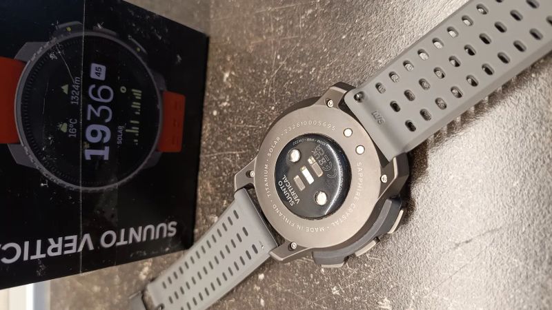 Suunto Vertical Titanium Solar