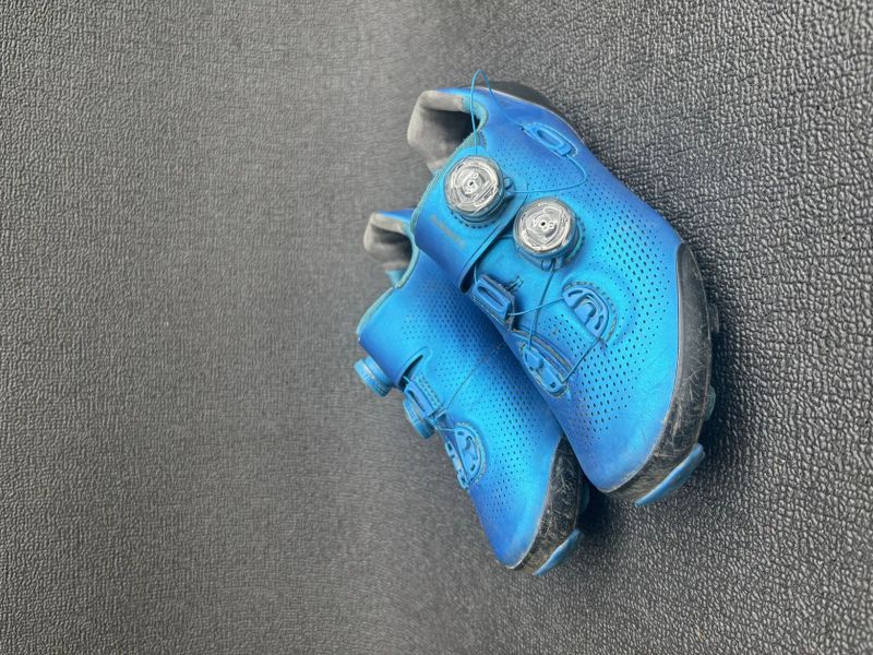 TRETRY SHIMANO SH-XC9 / S-PHYRE (SH-XC902) s karbonovou podrážkou - vel. - 42 POUŽITÉ