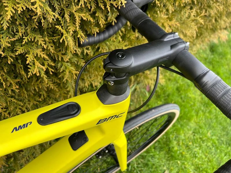 Nové BMC Roadmachine AMP vel. 56