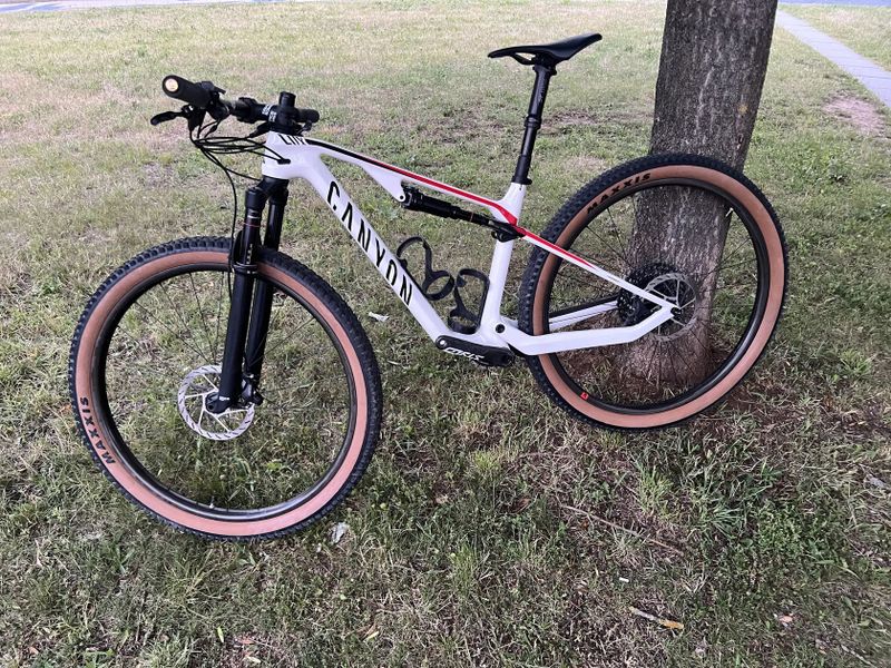 Canyon Lux CF 8