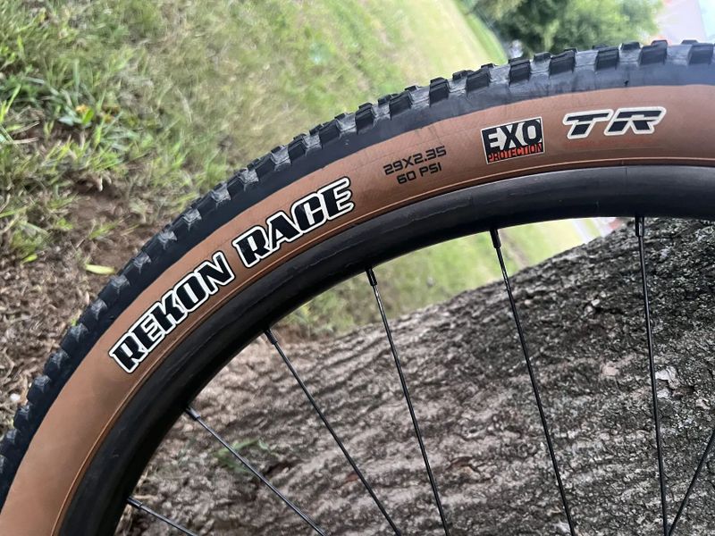 Canyon Lux CF 8