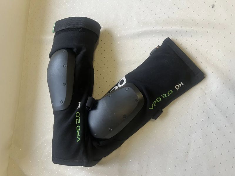 Kolena POC joint dh 2.0 vpd a lokty IXC