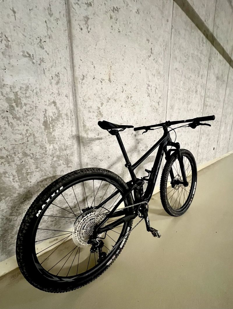 Celoodpružené kolo GIANT ANTHEM 29 2 velikost S, model 2021