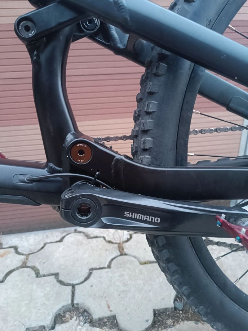 Skvělé trailove kolo ve skvělém stavu přední vidlice zdvih 160 mm, DVO top stav