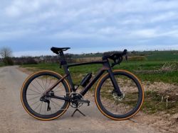 Farsports FSD 50mm, karbonové dráty, 1235g, tubeless