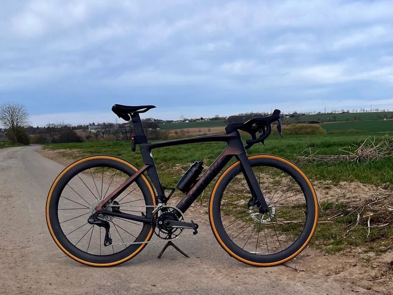 Farsports FSD 50mm, karbonové dráty, 1235g, tubeless