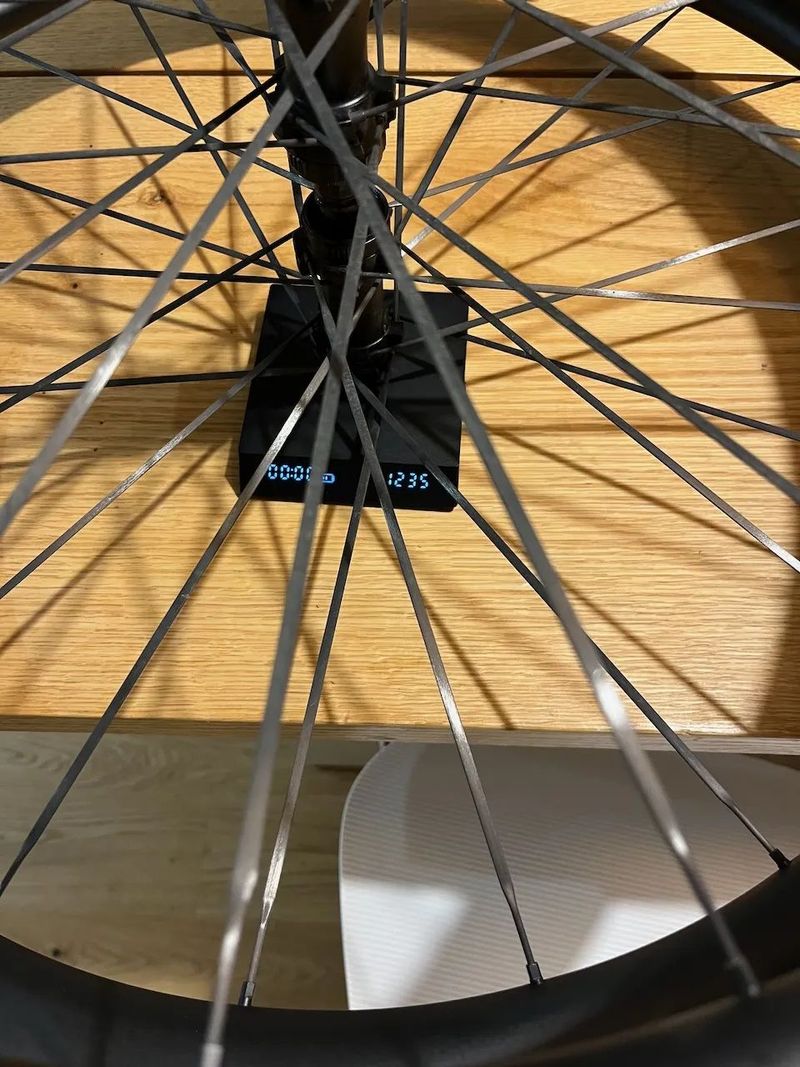 Farsports FSD 50mm, karbonové dráty, 1235g, tubeless