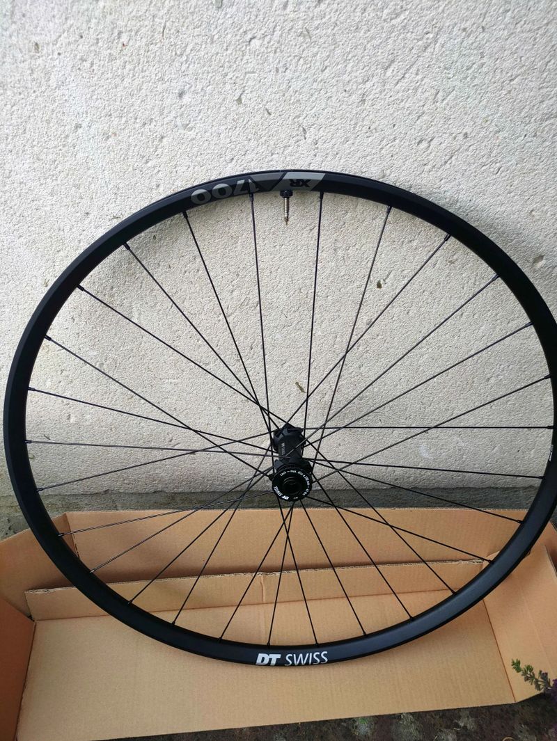 MTB kola DT Swiss XR 1700 Spline, boost osy 110/148mm