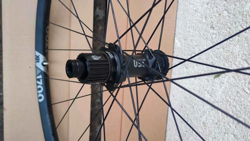 MTB kola DT Swiss XR 1700 Spline, boost osy 110/148mm