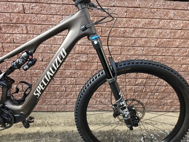 SPECIALIZED Turbo Levo SL 2 Comp Carbon se sadou SRAM X0 Eagle Transmission T-Type AXS 