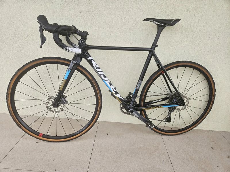 Cyklokrosove karbonove kolo Ridley