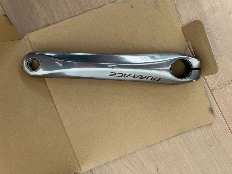 Shimano Dura-Ace převodníky s klikami a osou