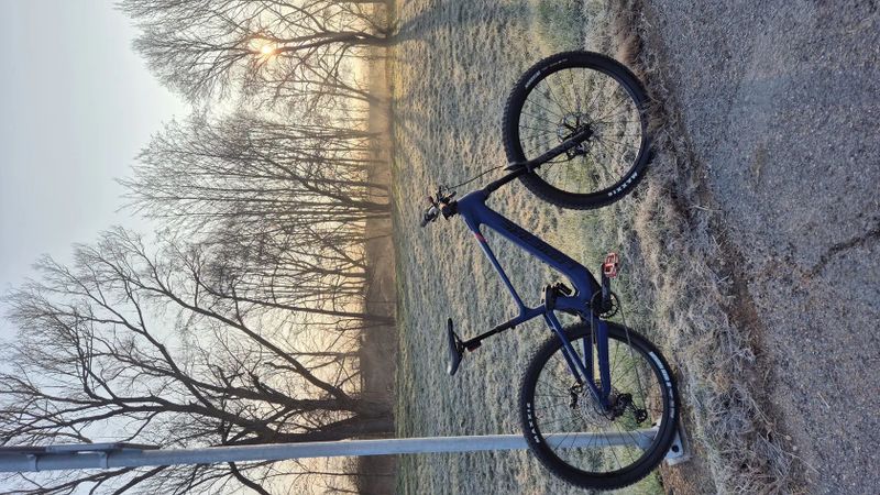 Lapierre e-zesty 9.4 L jako nove!skoro nejete!