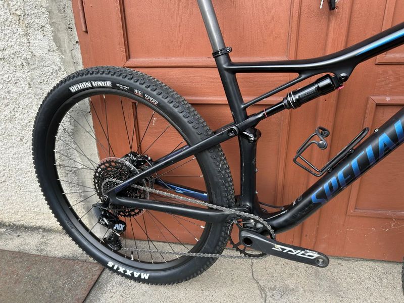 Specialized Epic - stavba 