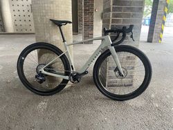 Karbonové gravel kolo Riverside GCR SRAM FORCE ETAP AXS s koly REYNOLDS ATR 700c