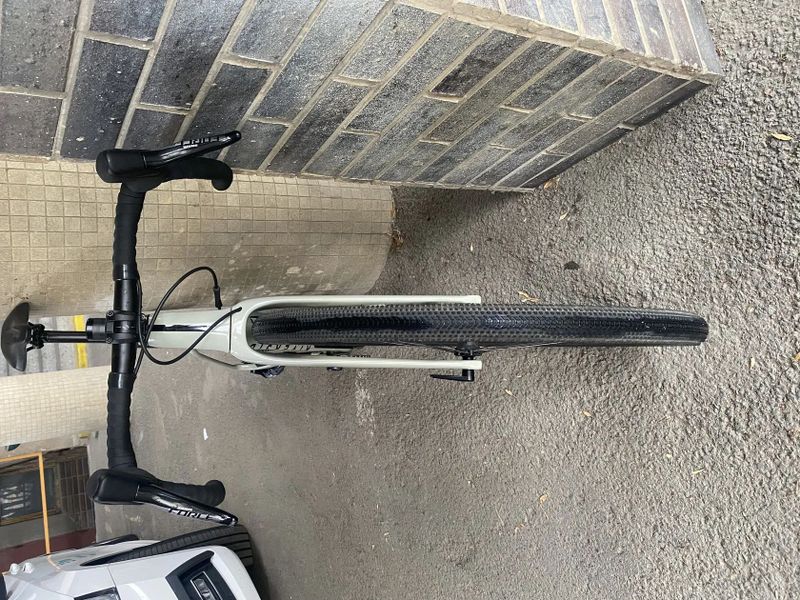 Karbonové gravel kolo Riverside GCR SRAM FORCE ETAP AXS s koly REYNOLDS ATR 700c