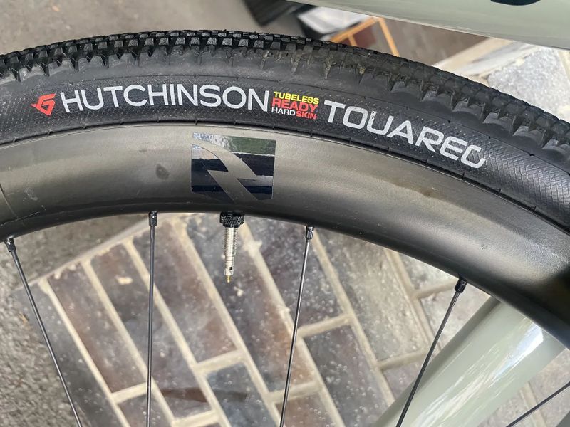 Karbonové gravel kolo Riverside GCR SRAM FORCE ETAP AXS s koly REYNOLDS ATR 700c