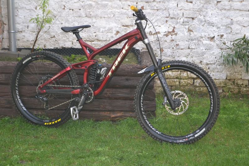 Trek Session DH