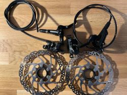 Hydraulické brzdy Shimano BL-MT501 + BR-MT500 sada přední a zadní + kotouče Shimano SM-RT54 180mm