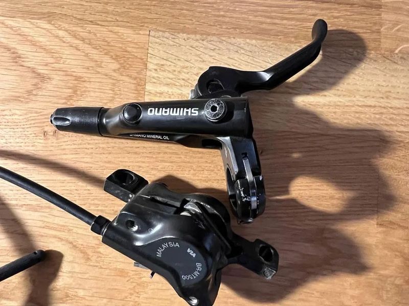 Hydraulické brzdy Shimano BL-MT501 + BR-MT500 sada přední a zadní + kotouče Shimano SM-RT54 180mm