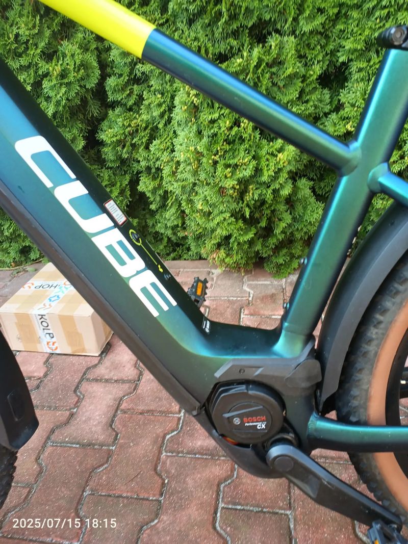 Cube Reaction Hybrid SLX 750