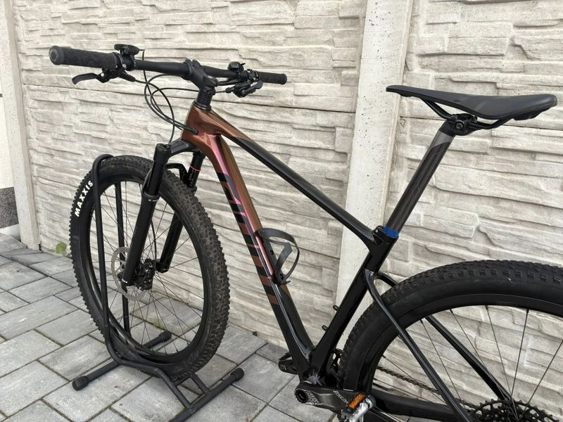 Giant xtc advanced 1.5 karbonová kola xcr2