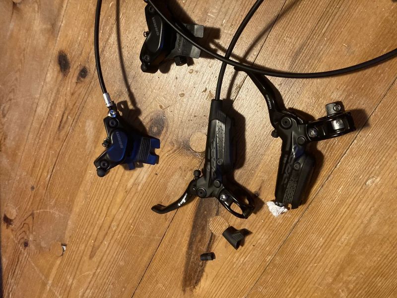 Nové brzdy Sram Code R