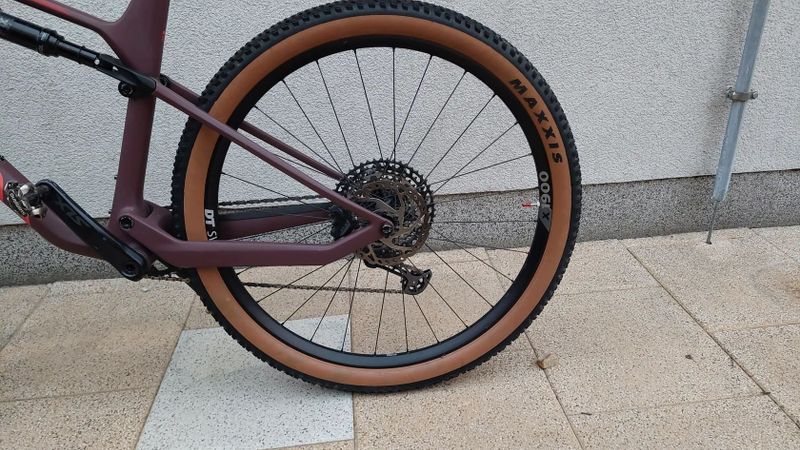 Lux Trail CF 6
