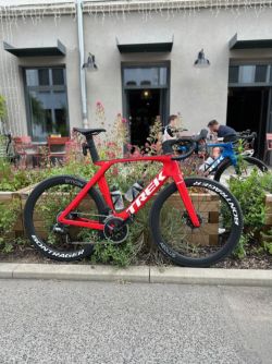 Trek Madone SLR Gen7 PROJECTONE VIPER RED
