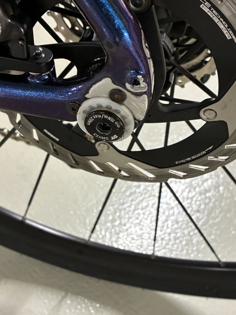 Dema Leony 8 on Shimano Ultegra