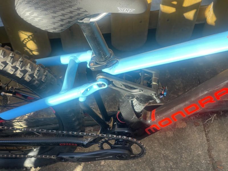 Mondraker Faktor 24, dětské celopéro od zhruba 130cm