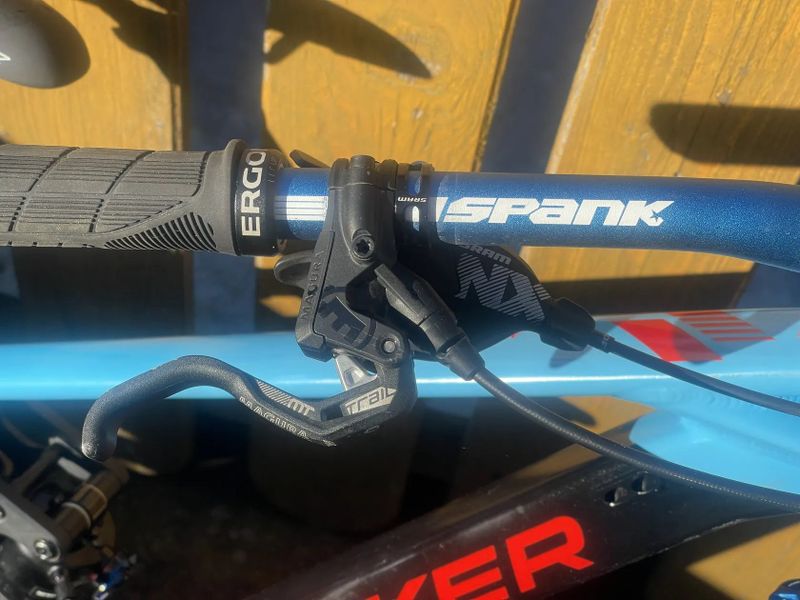 Mondraker Faktor 24, dětské celopéro od zhruba 130cm