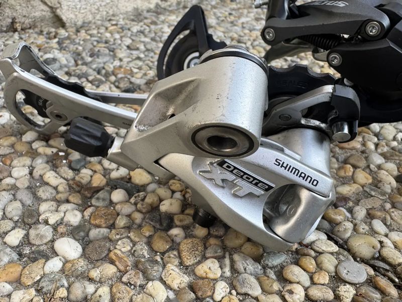 SHIMANO ALTUS / ALIVIO / SLX / XT