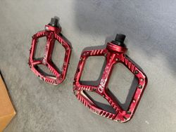 Pedály OneUp Aluminium Red