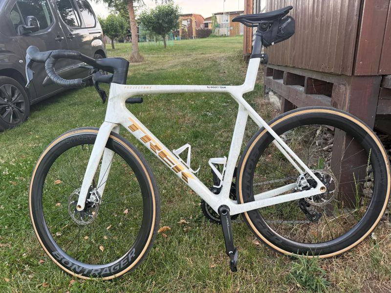 Trek Madone SLR 9 AXS Gen 8