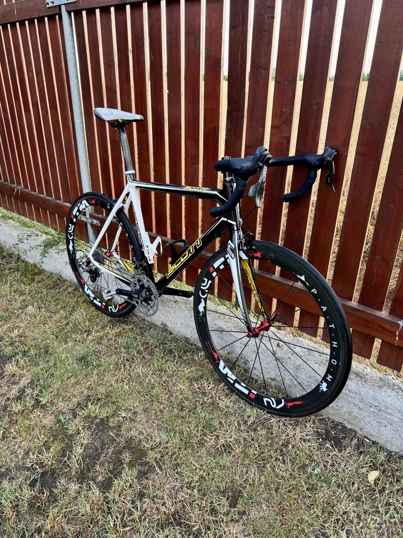 Scott Addict RC4 (L) + karbonové ráfky ITM