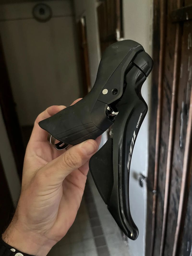 páky Shimano 105 2x11