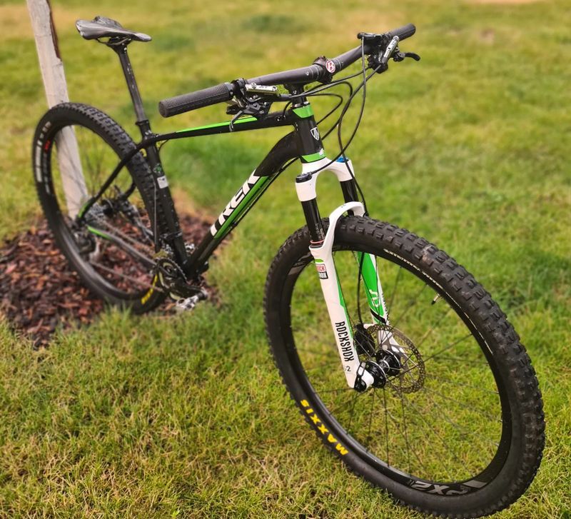 TREK SUPERFLY 9 L 29"