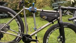 Titanovy gravel Merit