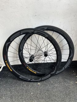 Zapletena karbonová kola Madoux Aero 50mm, bezdus, nova, 12x100/142mm, centerlock, Shimano orech