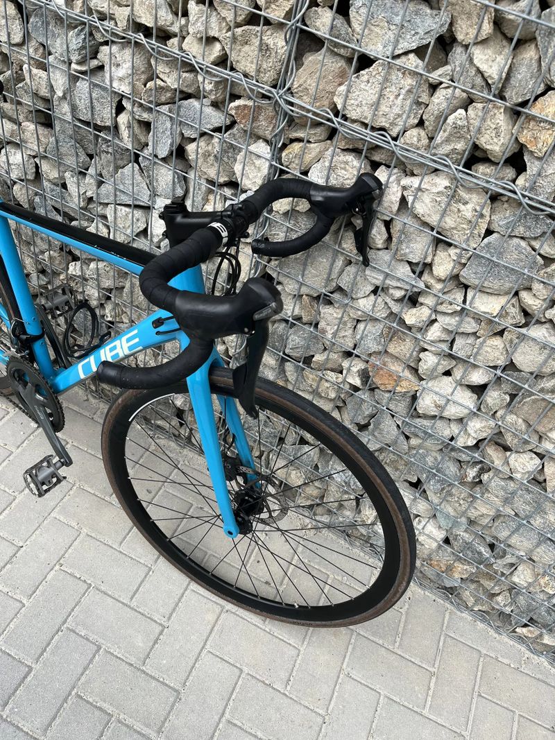 Silniční kolo Cube