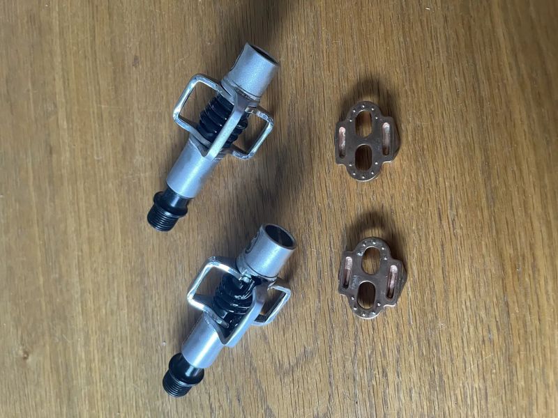Crankbrothers Egg Beater 1 nášlapné pedály silver + kufry