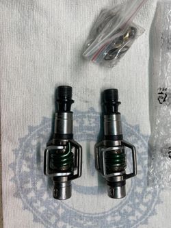Prodám nášlapné pedály Crankbrothers