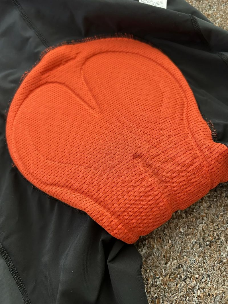 Zánovní pánské elasťáky Endura Hyperon 2 Bibshort vel. M