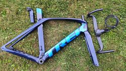 Trek Madone gen 6 velikost 56
