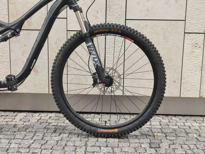 Specialized Strumpjumper Comp EVO kola 29" vel. XL