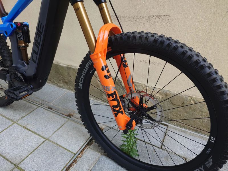 Elektrokolo Cube stereo hybrid 160 hpc actionteam 600km