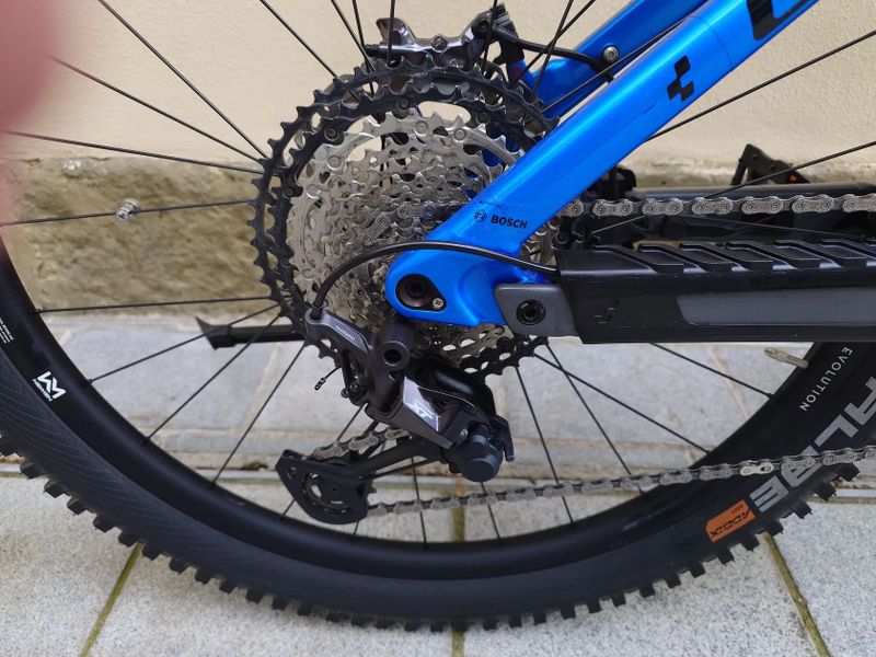 Elektrokolo Cube stereo hybrid 160 hpc actionteam 600km