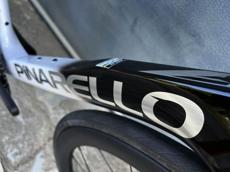 Pinarello F Series F7 - Lunar White (2025, NOVÉ)