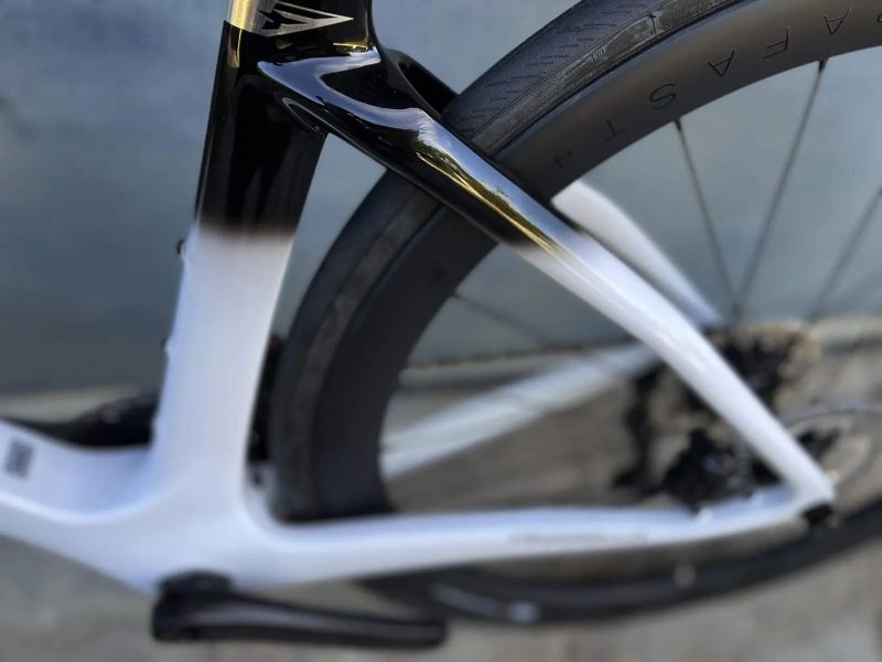 Pinarello F Series F7 - Lunar White (2025, NOVÉ)